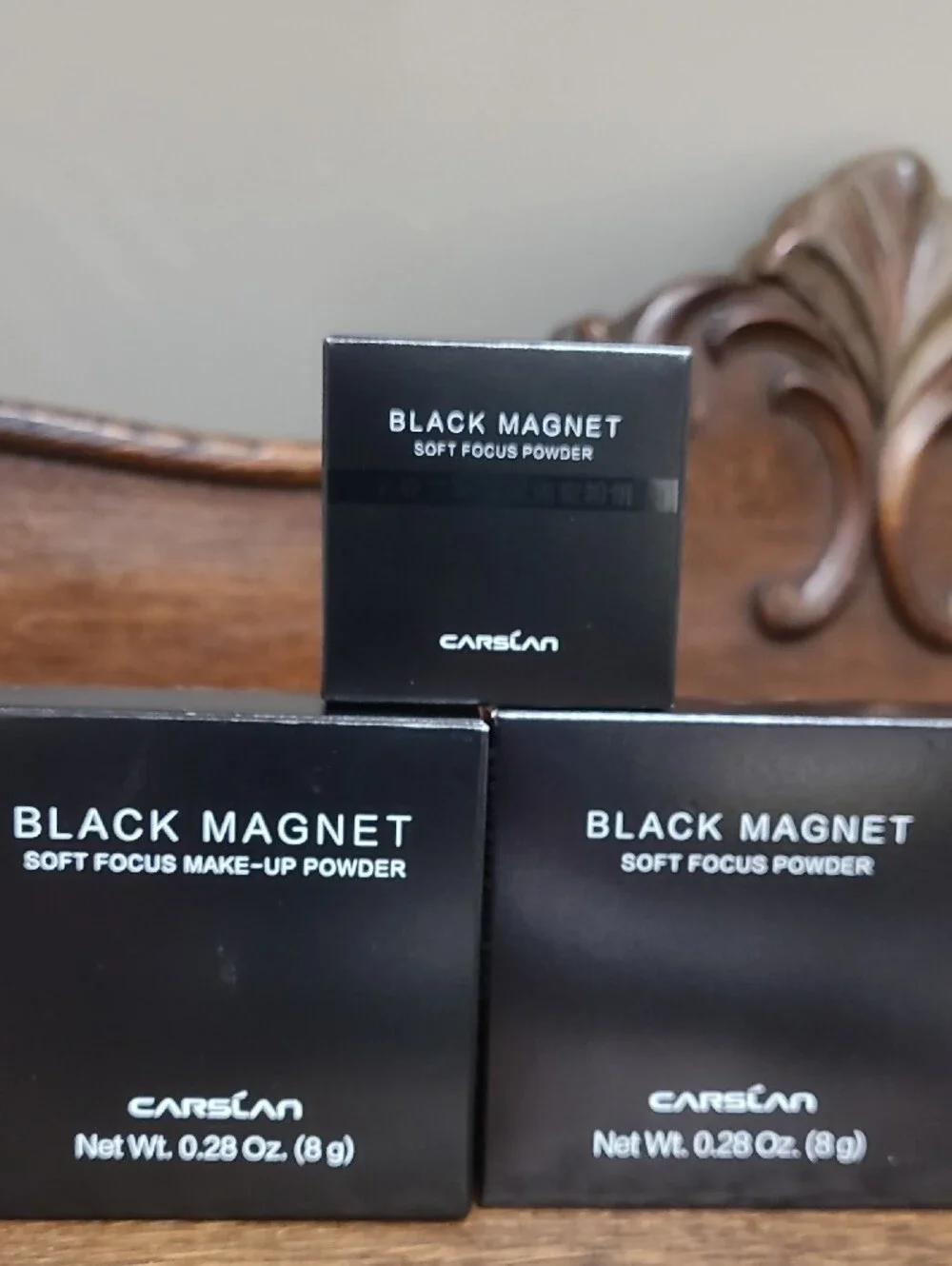 Black Magnet Soft Focus Make-Up Powder/Soft Focus Powder & Brush Set! Shade 01